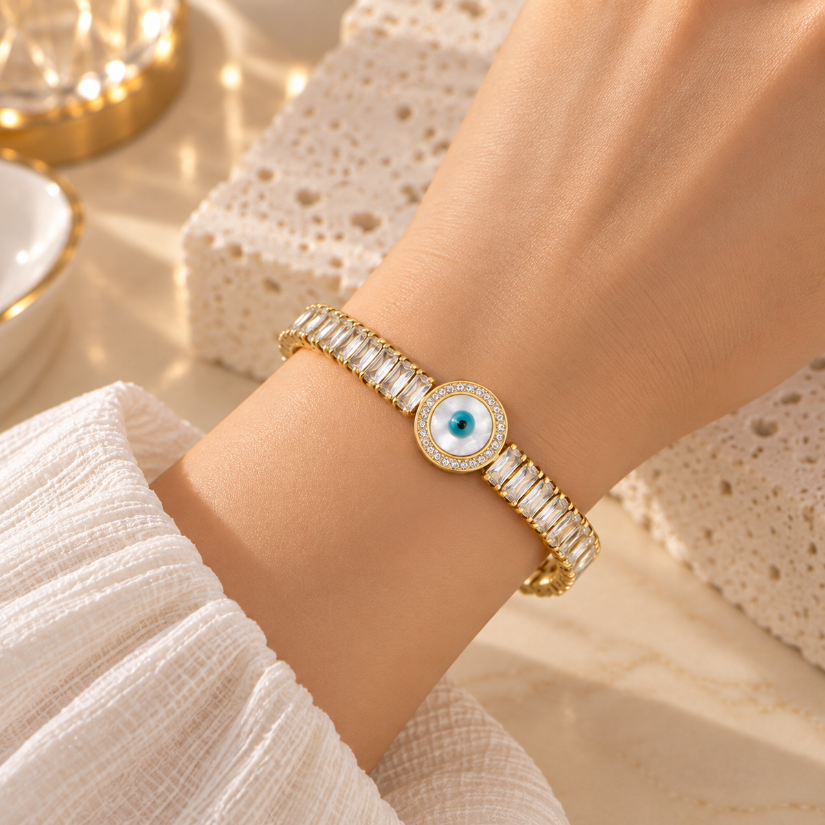Lumière Eye Bracelet