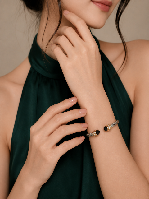 Noir Oracle Cuff