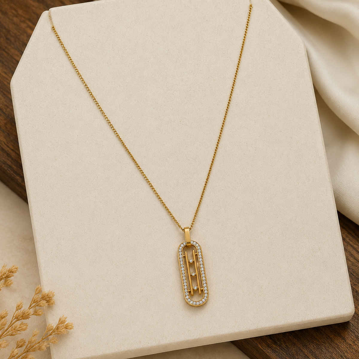 Vera Link Necklace